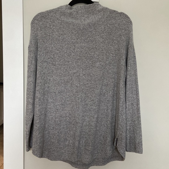 Old Navy Sweater - Picture 2 of 3